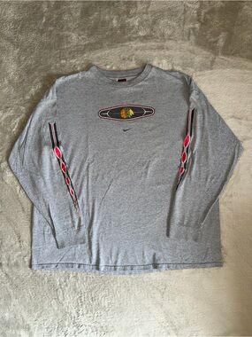 Vintage Nike NHL Chicago Blackhawks Center Swoosh Long Sleeve Tee Men’s 2XL Y2K